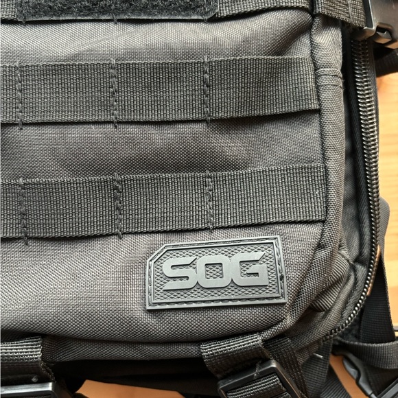 SOG hydration backpack - Picture 2 of 10